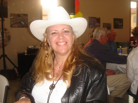 Mari Harrison Photo 2