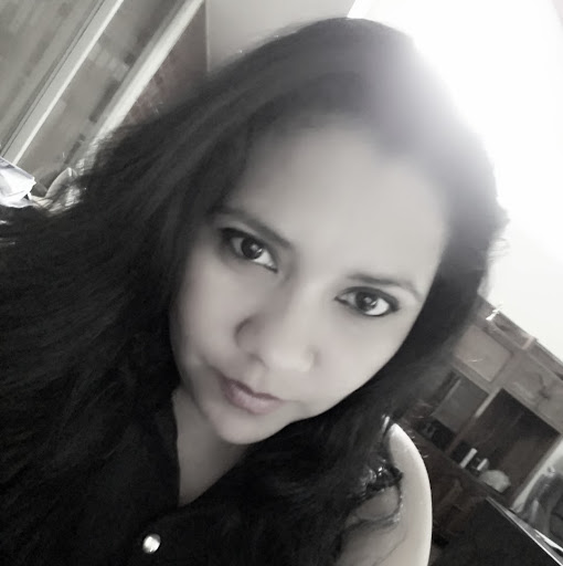 Johanna Castro Photo 38
