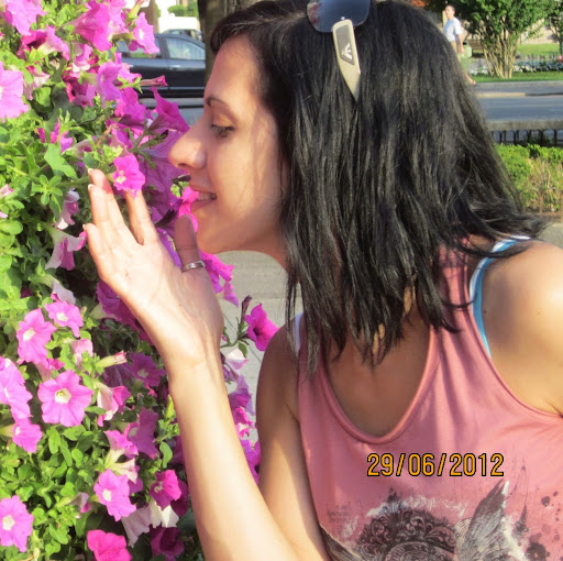 Maria Lombardo Photo 39