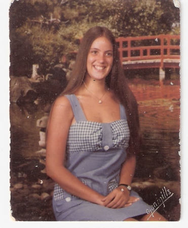Veronica Smith Photo 15