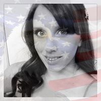 Caitlin Lowe Photo 24