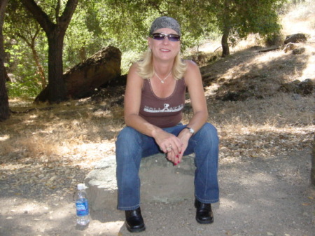 Debbie Bennett Photo 4