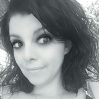 Jenna Evans Photo 13