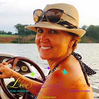 Angie Thompson Photo 20