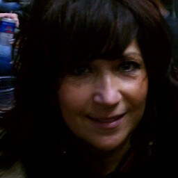 Debbie Morelli Photo 11