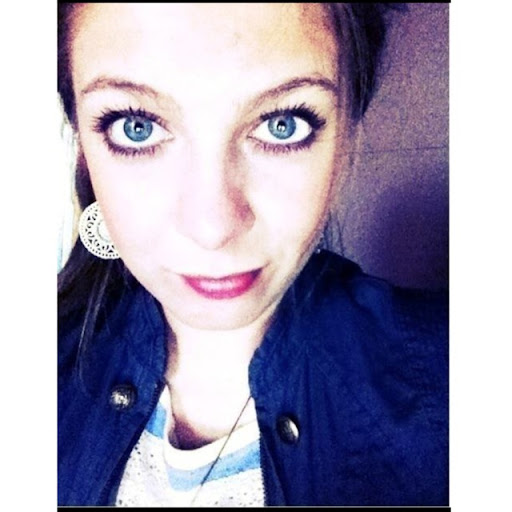 Alice Lindsay Photo 31