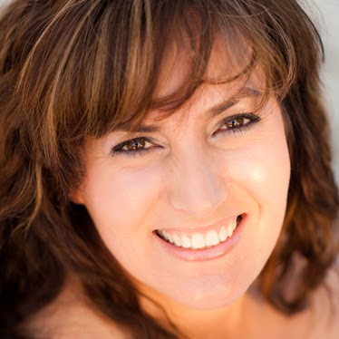 Melinda Gray Photo 10