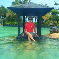 Diane Robles Photo 19