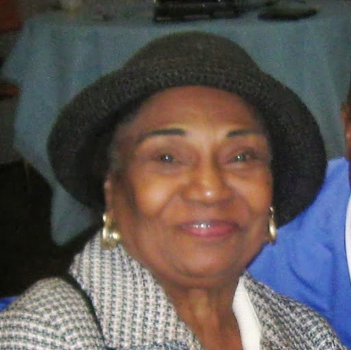 Helen Glenn Photo 32