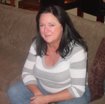 Stephanie Richardson Photo 48
