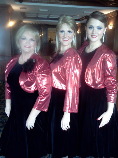 Jennifer Atchison Photo 11