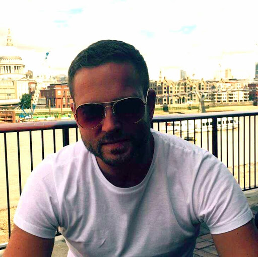 Daniel Holcombe Photo 8