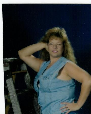 Jeannie Jones Photo 3