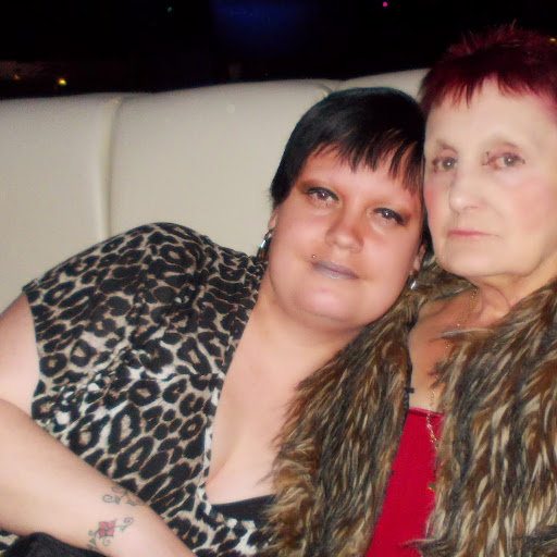 Donna Hart Photo 28