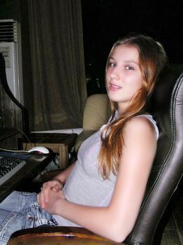 Alice Aaron Photo 3