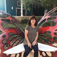 Karen Dobbs Photo 22