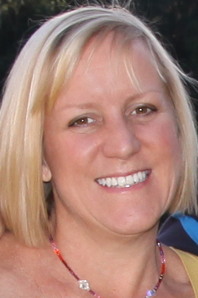Lisa Kirk Photo 18