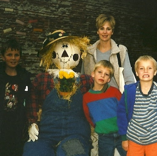 Theresa Foster Photo 18