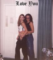 Elizabeth Hutson Photo 36