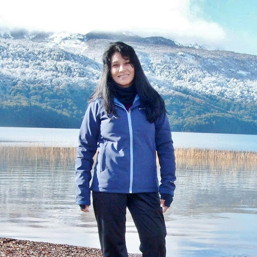 Delia Rojas Photo 19