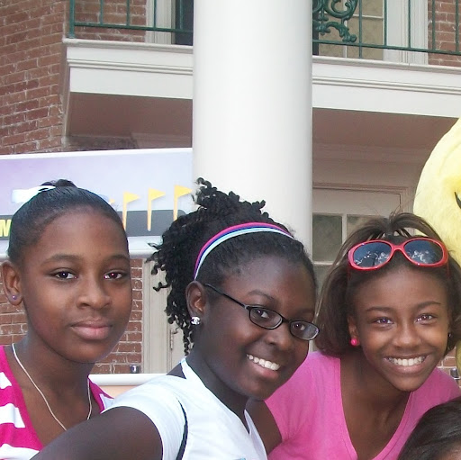 Michelle Mckinney Photo 8