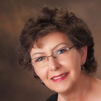 Sandra Heinz Photo 14