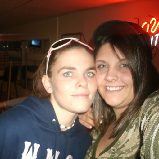 Brandi Hart Photo 32