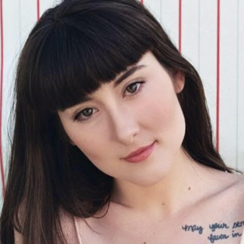 Hannah Fowler Photo 27