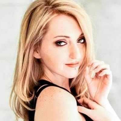Amber Kendrick Photo 37