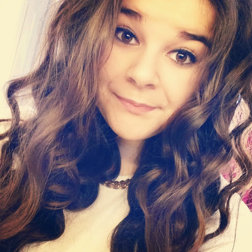 Charlotte Foster Photo 8