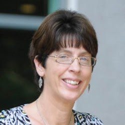 Laura Myers Photo 31
