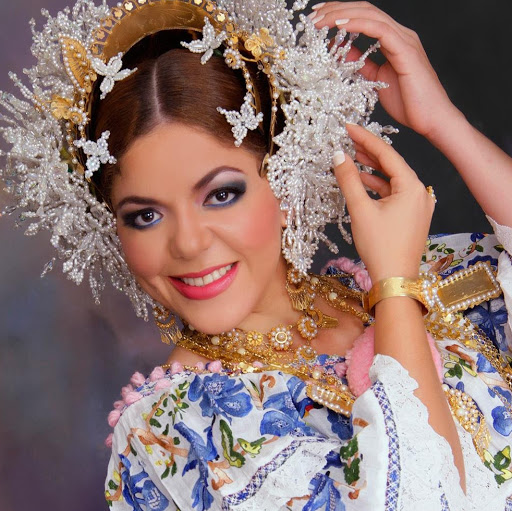 Linda Peralta Photo 8