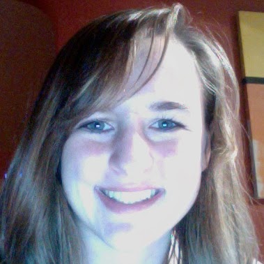 Anna Larson Photo 43