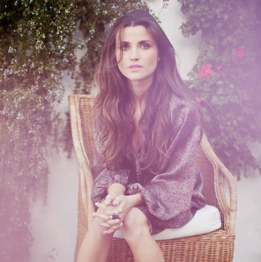 Maggie Grant Photo 36