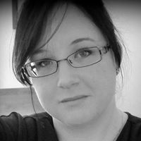 Holly Sharp Photo 30