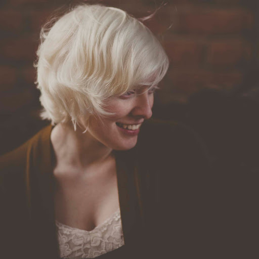Amy Hildebrand Photo 7