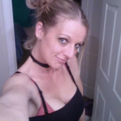 Chelsea Guthrie Photo 24