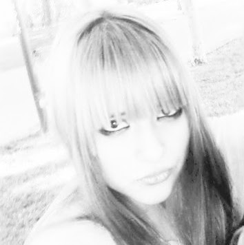 Jen Contreras Photo 22