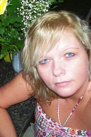 Sandy Davis Photo 17