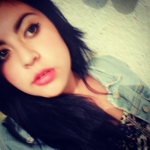 Stephania Vazquez Photo 23