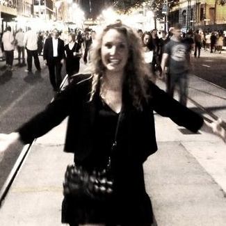 Jennifer Halpin Photo 7