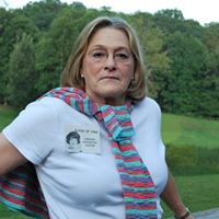 Carolyn Hunter Photo 13