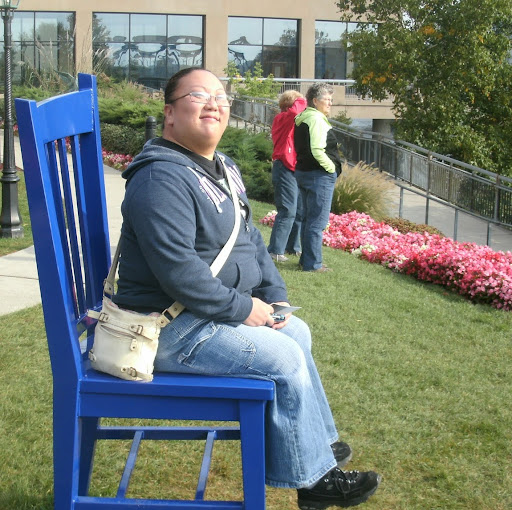 Holly Zimmerman Photo 33
