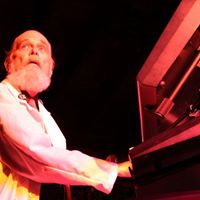 Gerald Graves Photo 20
