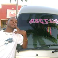 Dexter Daniel Photo 8