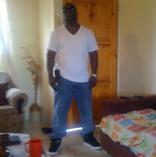 Edwin Maynard Photo 8