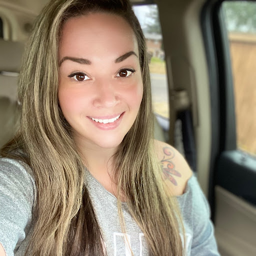 Nicole Combs Photo 33