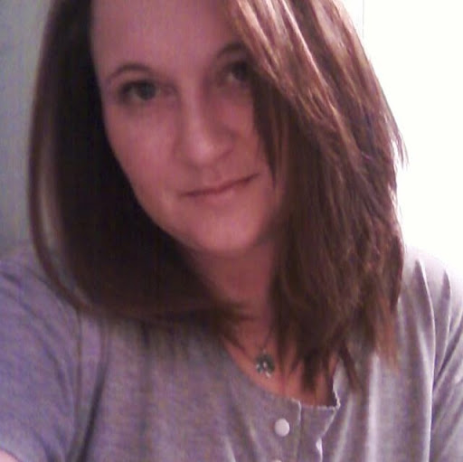 Jennifer Laird Photo 29