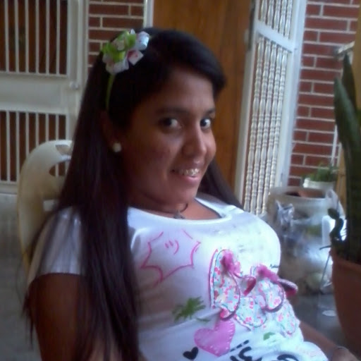 Carolina Nieves Photo 6