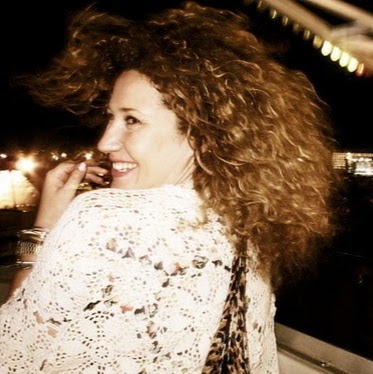 Sarah Neill Photo 9